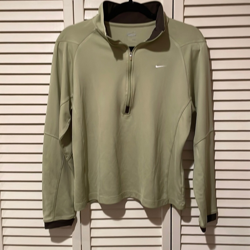 Ladie’s size large top.